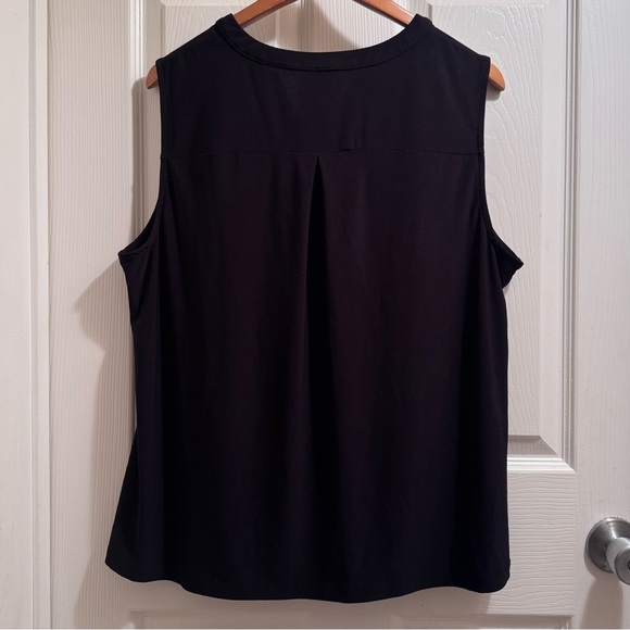 Anne Klein- Sleeveless Black Top - Size XL - Picture 3 of 5